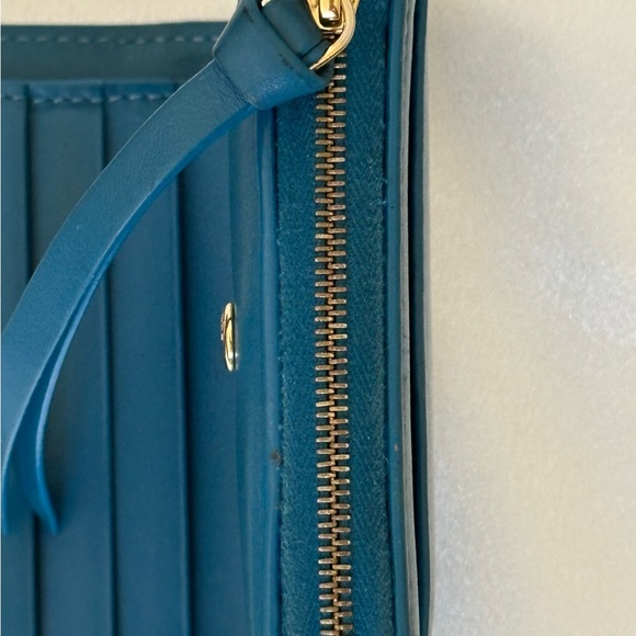 Fendi FF Cube Bi-Fold Zip Wallet – Blue Leather - Picture 8 of 16